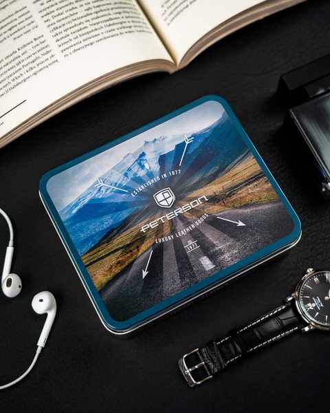 Kožená peňaženka so zapínaním na patent